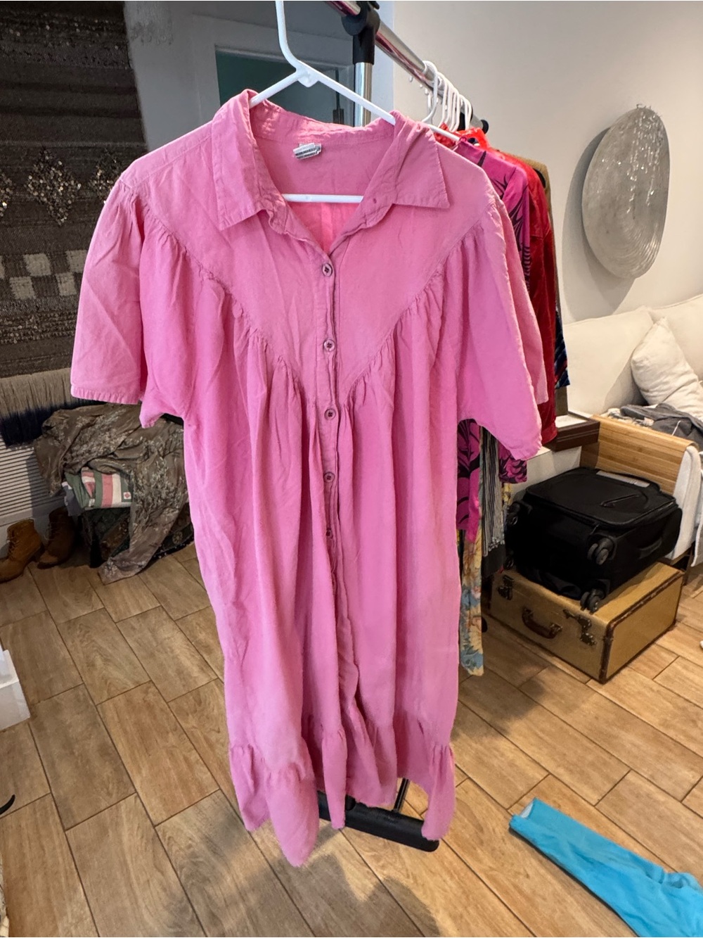 Casual Pink Button-Front Midi Dress with Short Sleeves